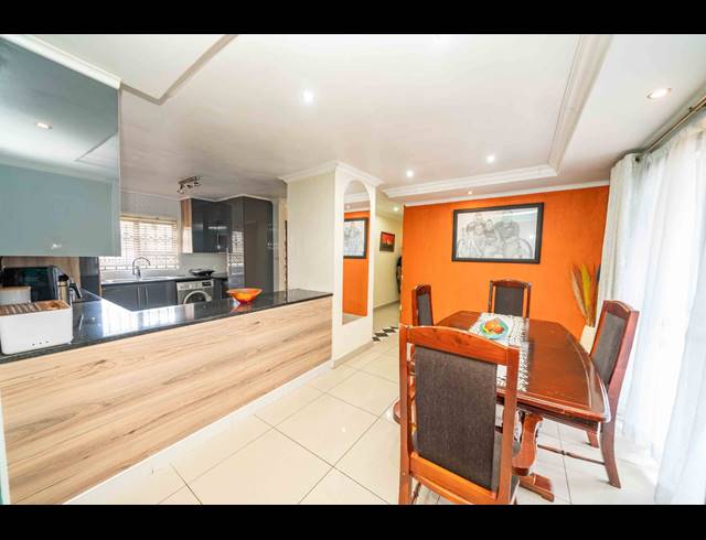 3 BEDROOM FREESTANDING FOR SALE IN LEACHVILLE